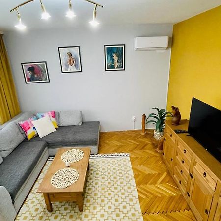 Apartman Jelena II Leilighet Sremska Mitrovica Eksteriør bilde