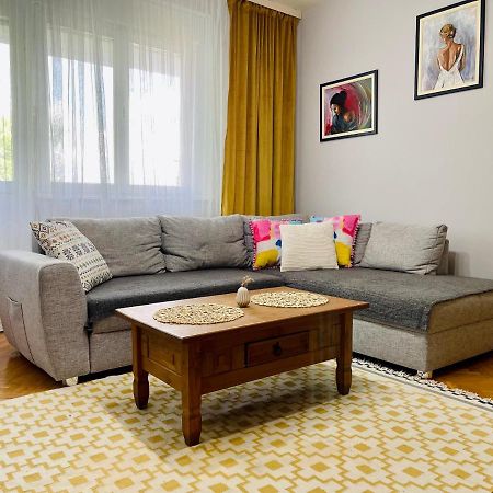 Apartman Jelena II Leilighet Sremska Mitrovica Eksteriør bilde