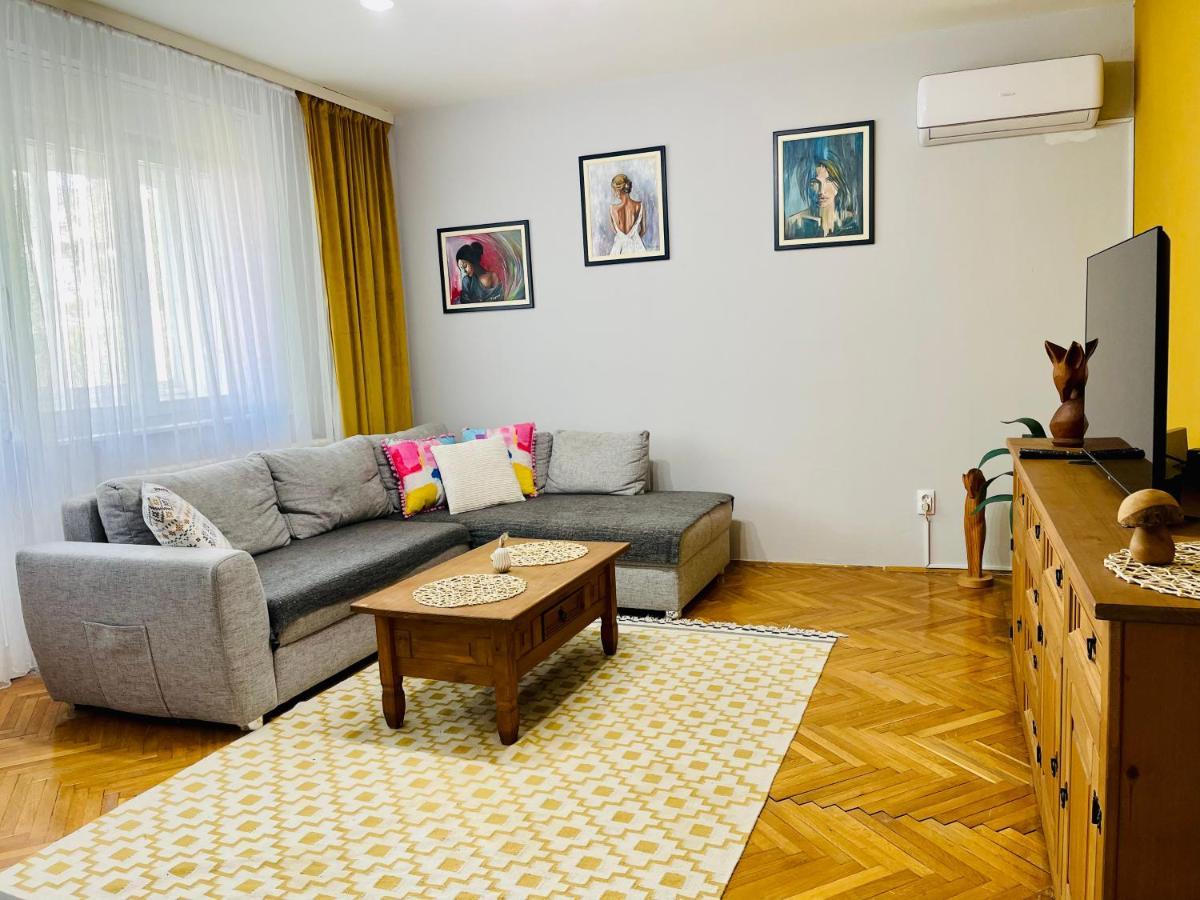 Apartman Jelena II Leilighet Sremska Mitrovica Eksteriør bilde