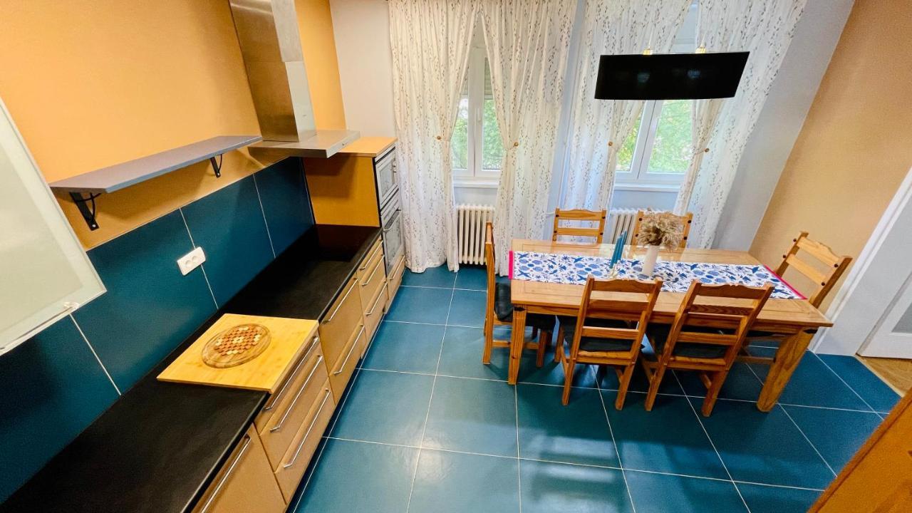 Apartman Jelena II Leilighet Sremska Mitrovica Eksteriør bilde